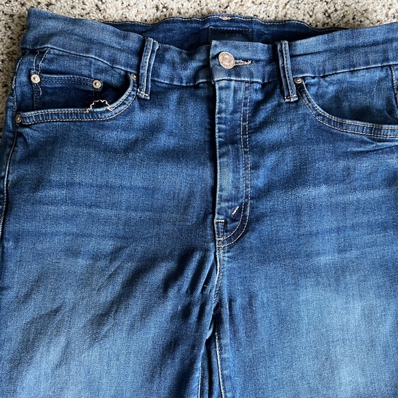 MOTHER sz 26 High Waisted Looker Faster wash - Picture 5 of 7